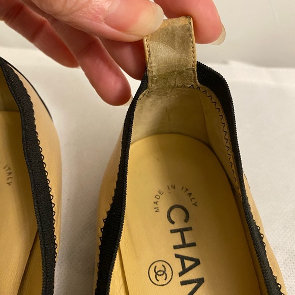 Authentic Chanel 2 tones flats - Picture 11 of 12